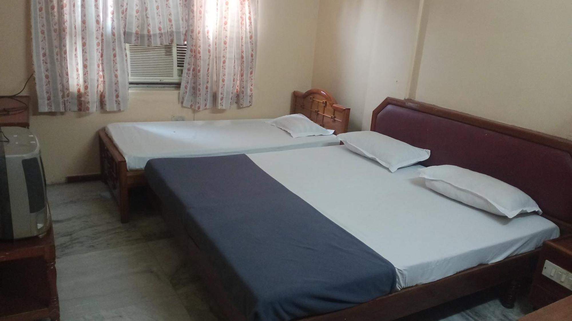 Hotel Soorya International 퐁디셰리 외부 사진