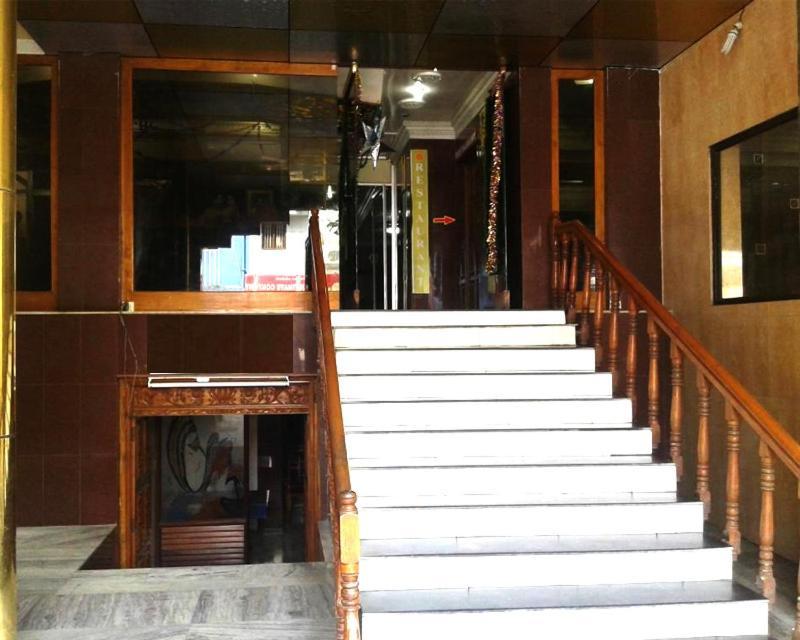 Hotel Soorya International 퐁디셰리 외부 사진
